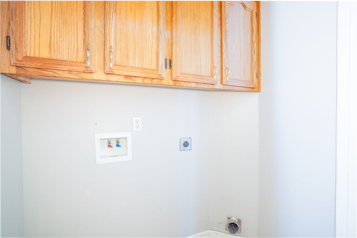 Building Photo - 604 Buena Vista Dr