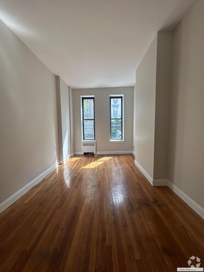Building Photo - 0 bedroom in New York NY 10075