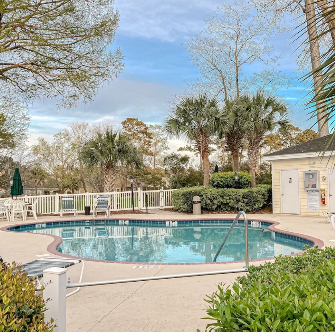 Building Photo - 702 Riverwalk Dr