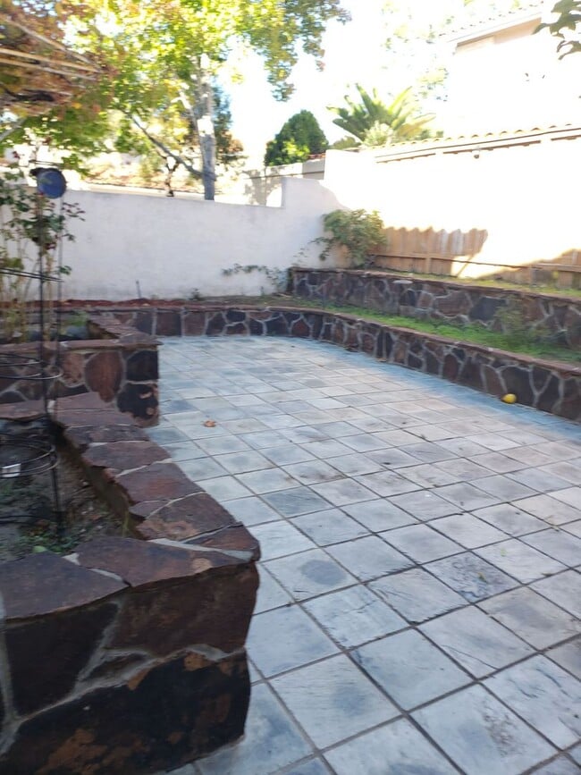 Building Photo - 9564 Capricorn Way
