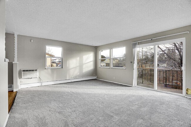 Building Photo - $1,395.00 - $500 OFF First Month's Rent - ...