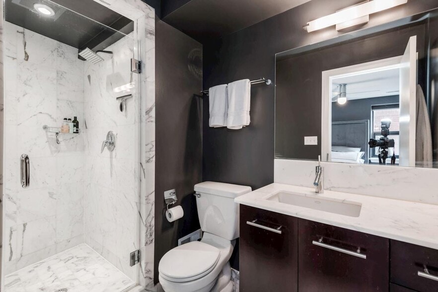 Building Photo - 2109 10th St NW