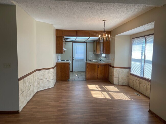 Building Photo - 3661 W Sylvania St