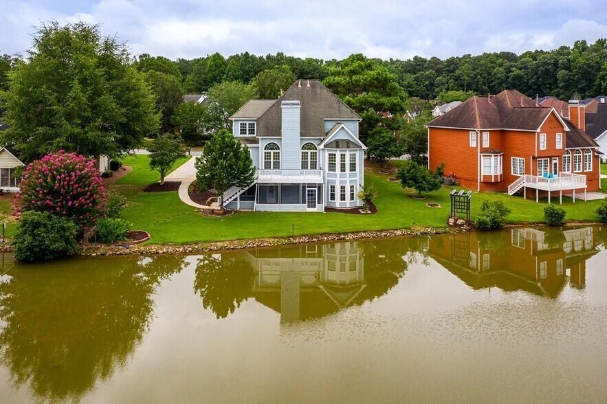 Building Photo - 225 Heritage Lake Dr