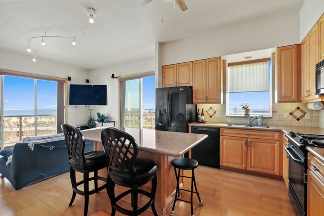 Building Photo - 488 E Ocean Blvd