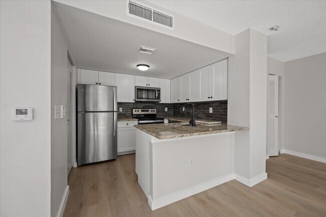 Building Photo - 1727 Village Blvd