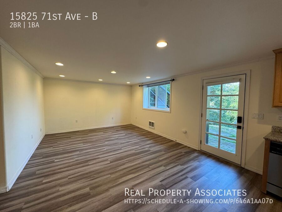 Building Photo - 15825 71st Ave NE