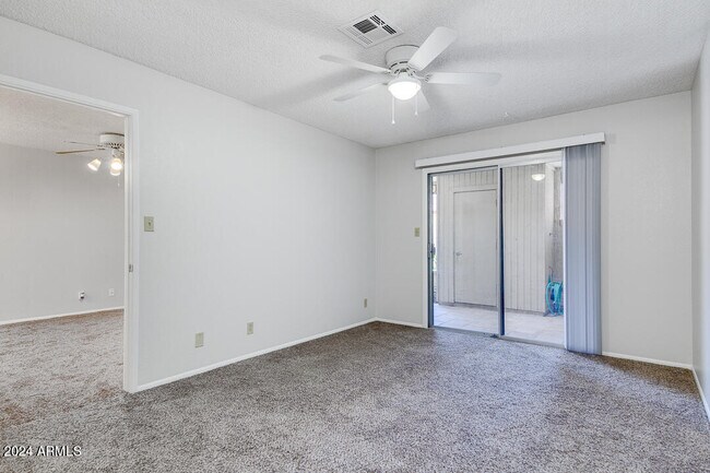 Building Photo - 195 N Cottonwood St