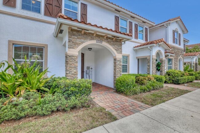 Building Photo - 5325 Ashley River Rd