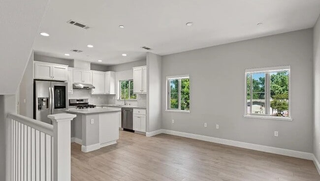 Building Photo - Spacious 5-Bedroom Home with Room to Live, Work & Relax