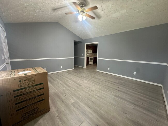 Building Photo - Oxford Rental