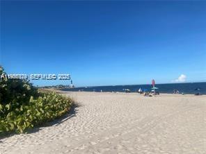 Building Photo - 2699 NE 15th St