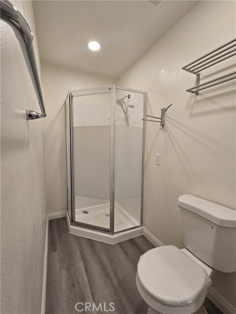 Building Photo - 422 W Graves Ave