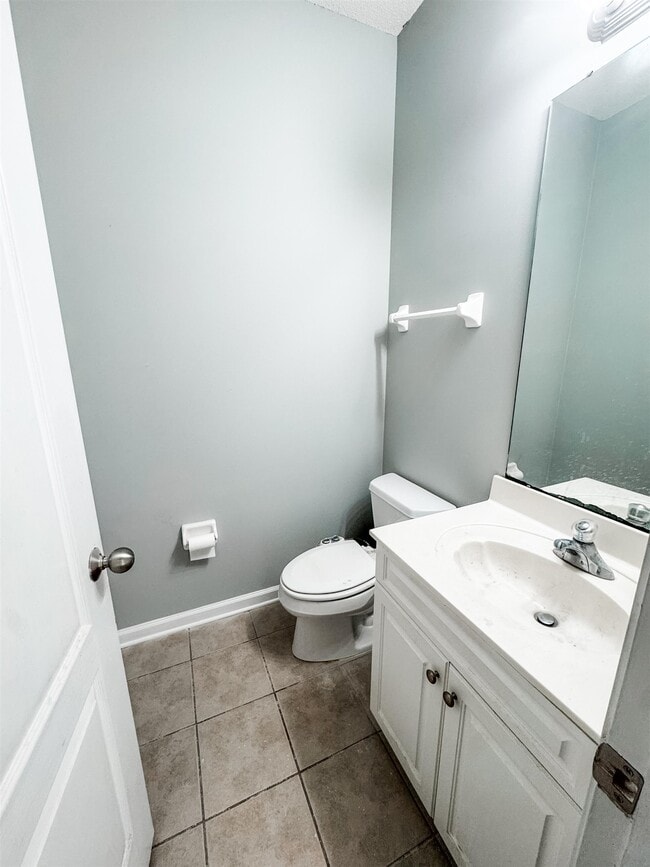 Building Photo - 9288 S Fairmont Cir