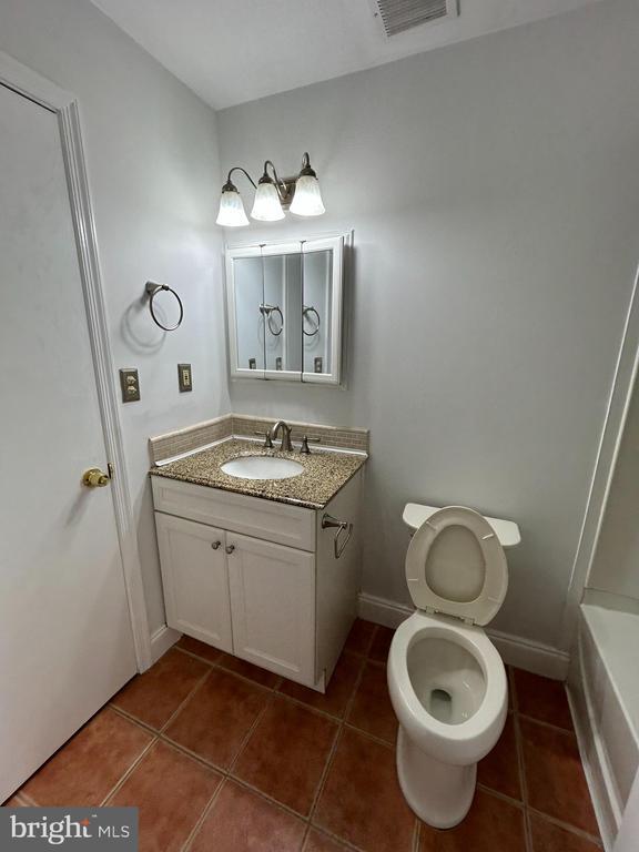 Building Photo - 25 Wyndham Pl