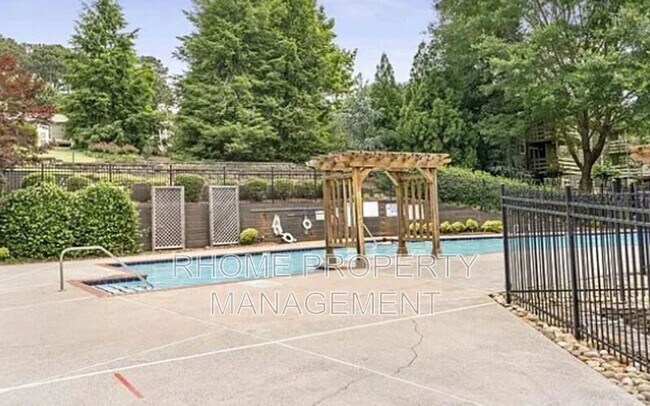 Building Photo - 1407 Riverview Dr