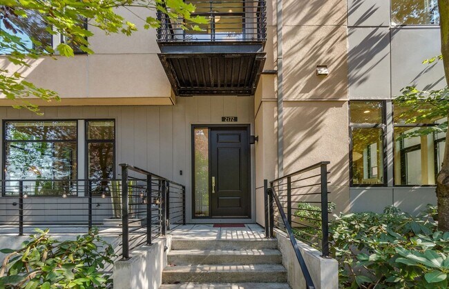 Building Photo - 2172 NW 16th Ave