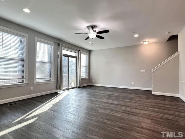 Building Photo - 933 Dalton Ridge Pl