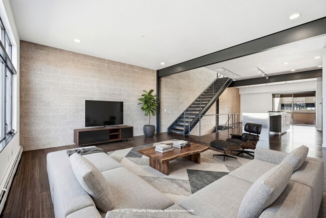 Building Photo - 11582 Colony Row