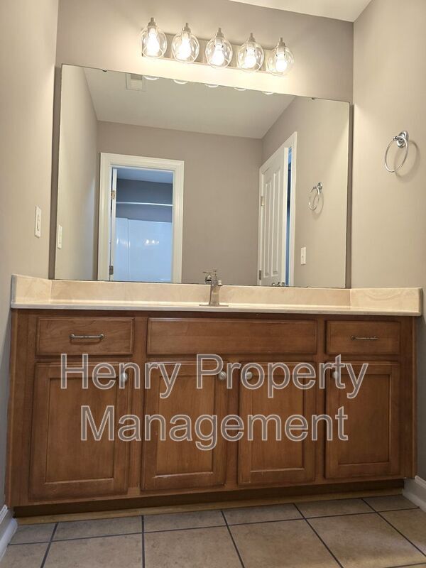 Building Photo - 1624 Legendary Ln