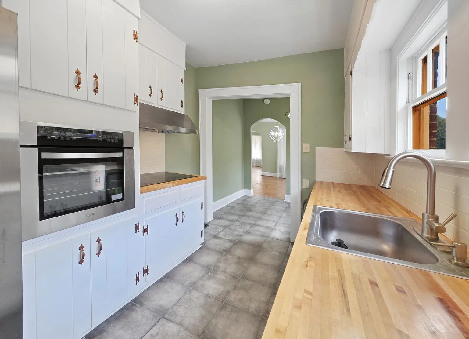 Building Photo - 1391 Jefferson Ave