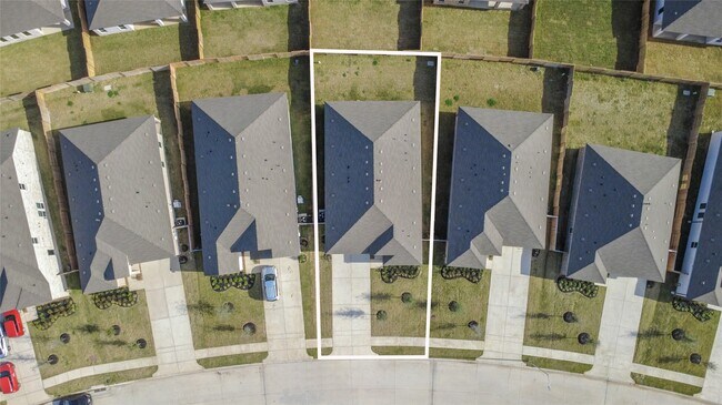 Building Photo - 26418 Virginia Wild Rye Ln