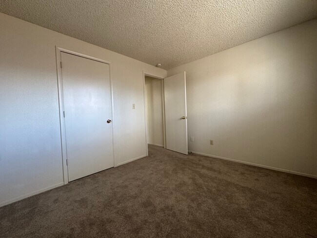 Building Photo - 1380 Kittyhawk Ave