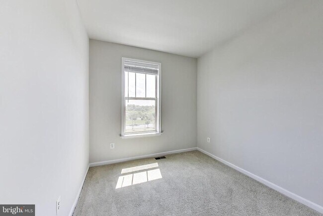 Building Photo - 1821 Jameson Dr