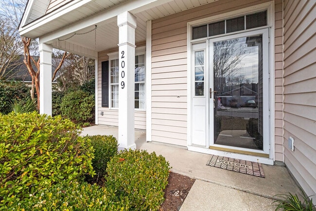 Building Photo - Chadbury House