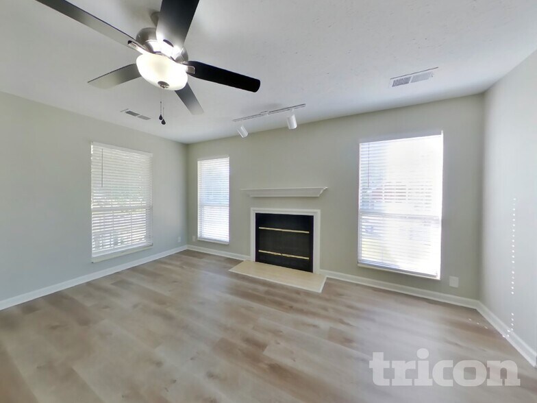 Building Photo - 1022 Ridge Trail