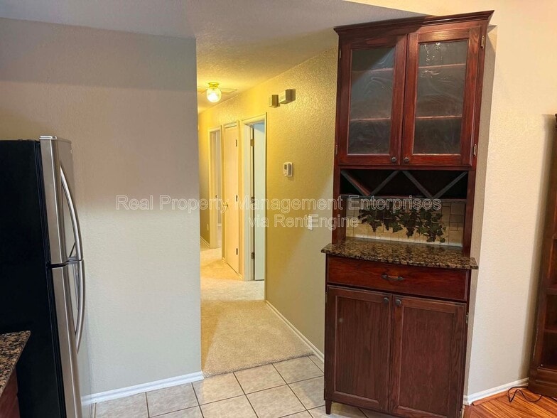 Building Photo - 4101 Heritage Pl Dr