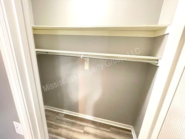 Building Photo - 3BD/2BA FOR RENT