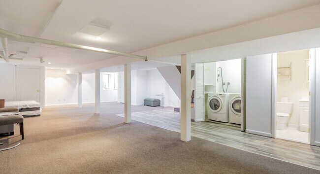 Building Photo - 6 Gunpowder Ln