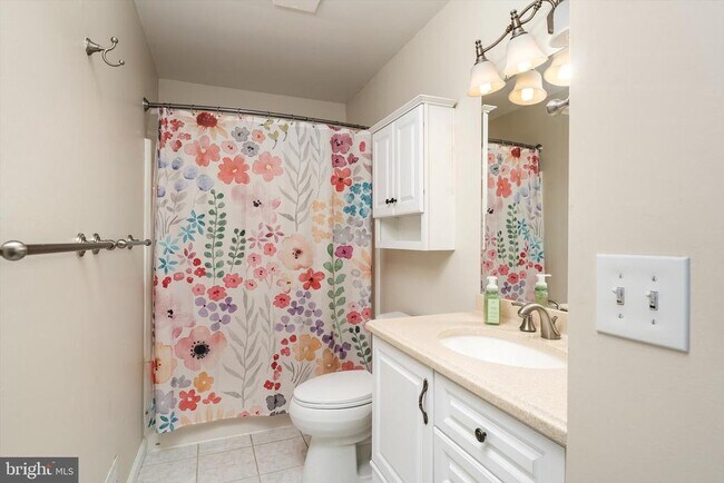 Building Photo - 29 Anita Dr