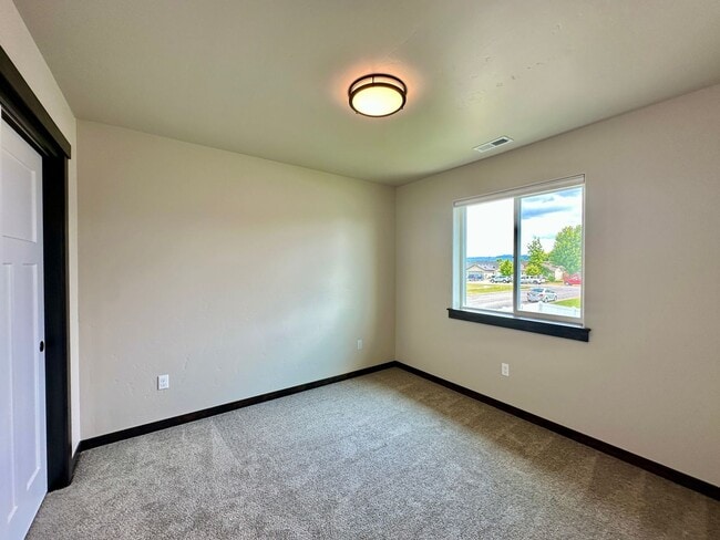 Building Photo - Newly Built 4-Bedroom Home | Chef’s Kitche...