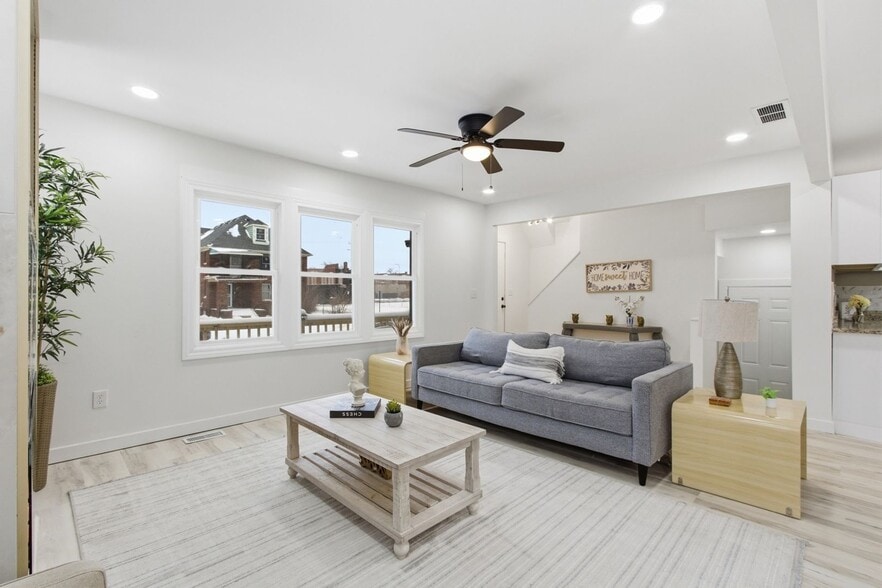 Building Photo - 12611 Stoepel St