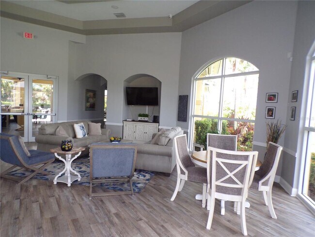 Building Photo - 6200 Falcon Lair Dr