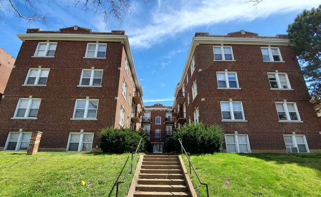 Building Photo - 2622-26 Kingshighway