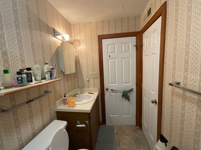 Building Photo - 3512 Ivy Commons Dr