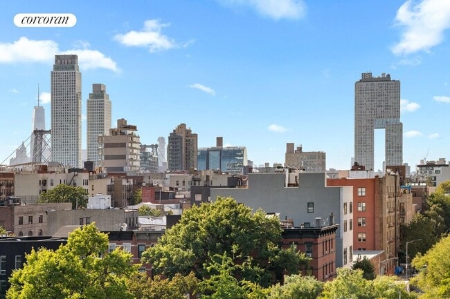 Building Photo - 123 Hope St