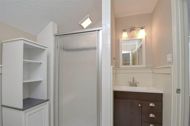 Building Photo - 41 Sweetleaf Ct