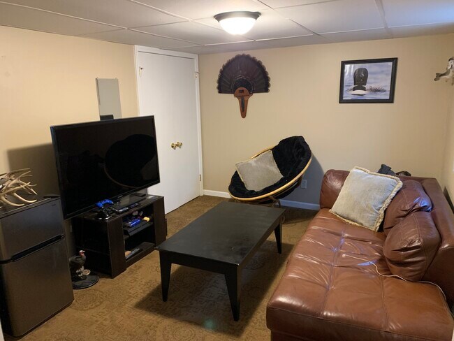 Building Photo - 854 8th Ave S