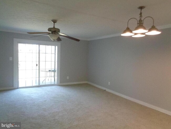 Building Photo - 612 Kittendale Cir