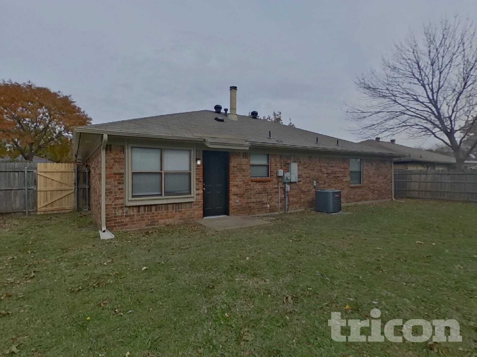 Building Photo - 537 Greenway Dr