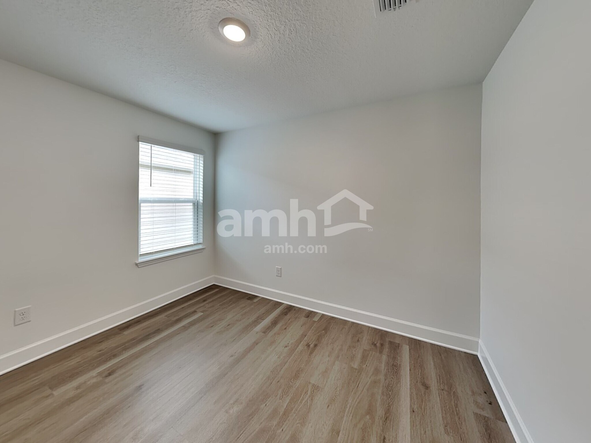Building Photo - 16644 Cheyanne Ct