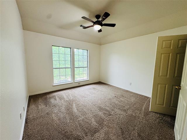 Building Photo - 2762 Hillview Dr