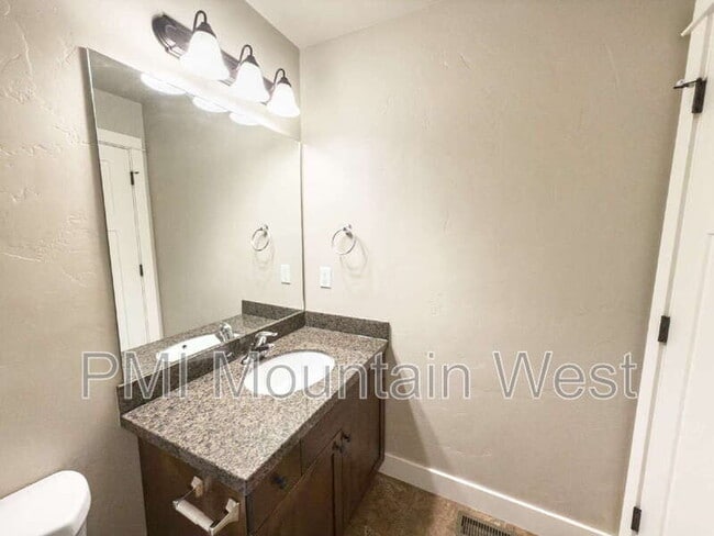 Building Photo - 2119 Orchard Pines Loop E
