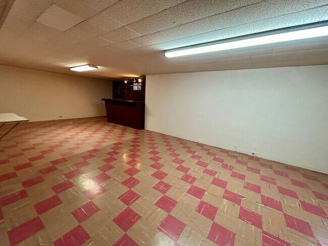 Building Photo - 4 Bedroom Ranch House - Prime Location Minutes from Cherry Creek!