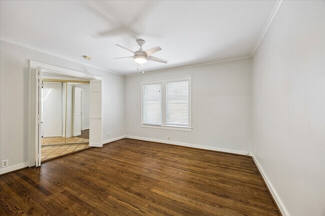 Building Photo - 6417 Westchester St