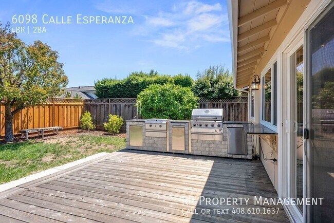 Building Photo - 6098 Cll Esperanza